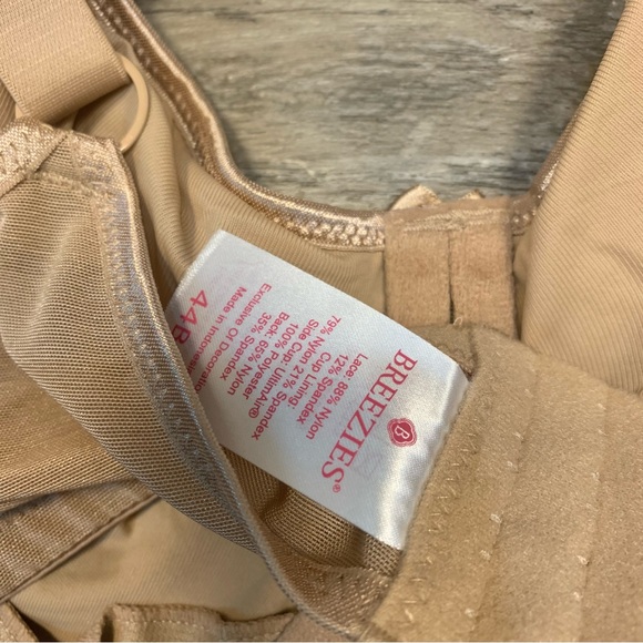 Breezies 2 Underwired Full Coverage Lace Bras White Nude - Picture 9 of 11